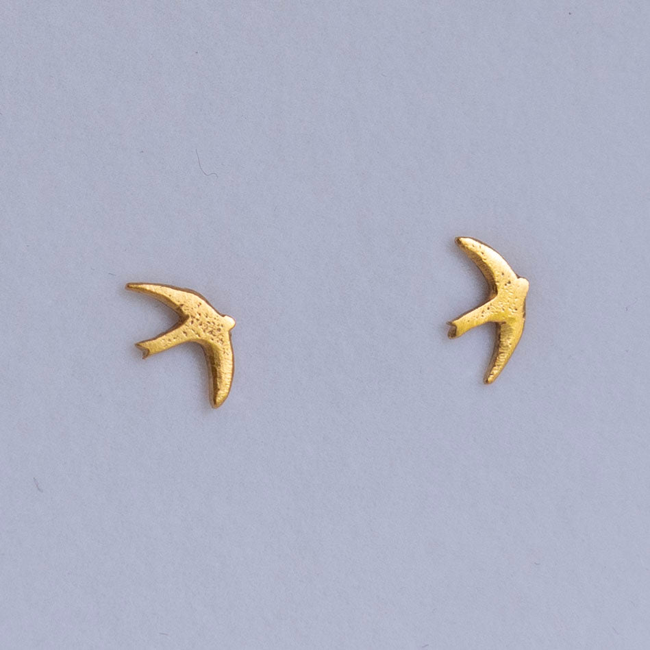 Gold swift stud earrings