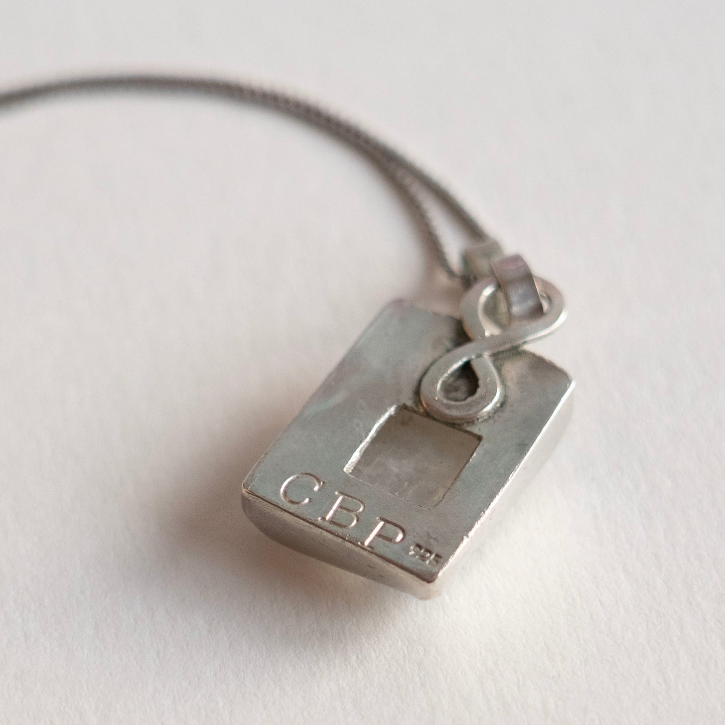 Pendant with moonstone