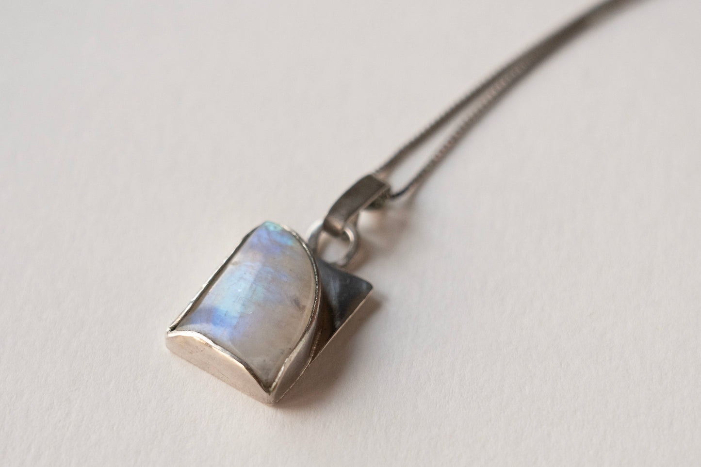 Pendant with moonstone