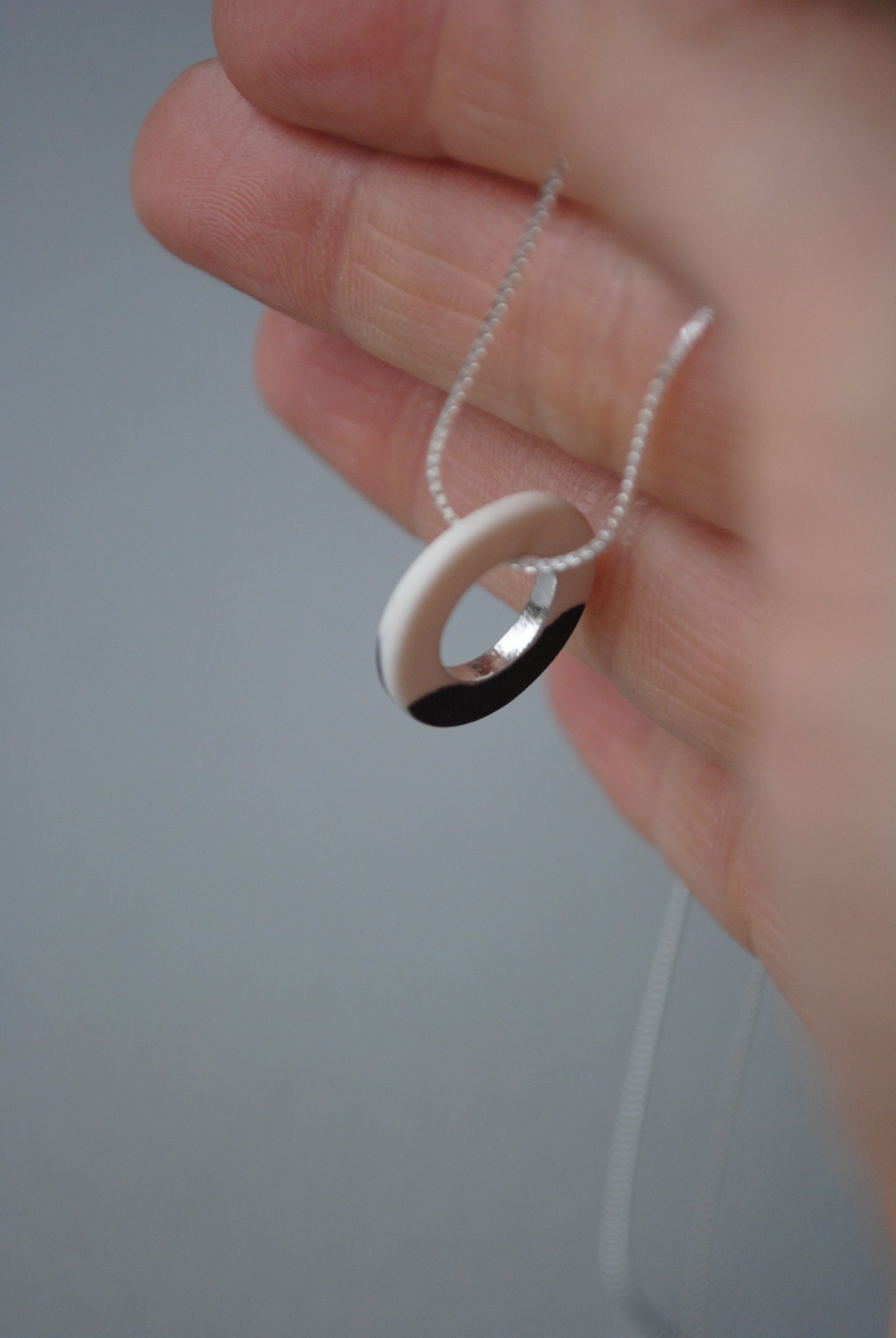 Black and white full circle necklace
