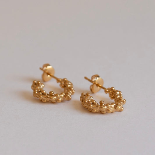Gold millet seed hoop earrings